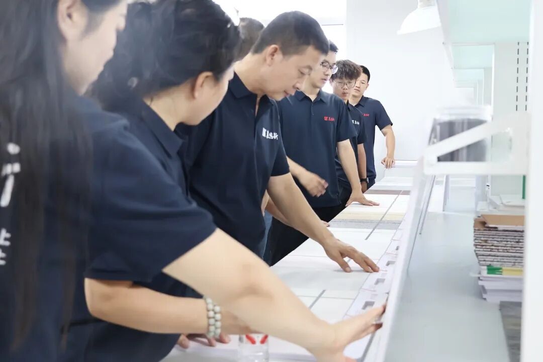 从工艺到艺术｜莱恩斯艺术涂料首届匠心工匠研学营圆满收官 图片