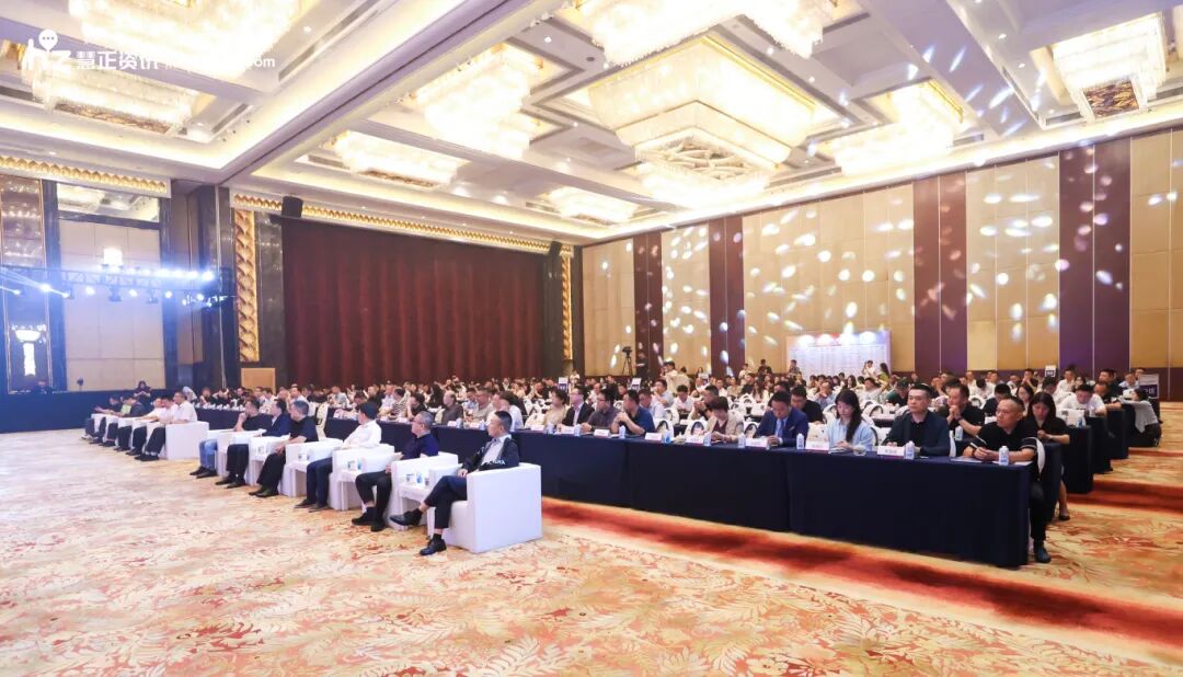 喜讯丨莱恩斯荣膺2025年度品牌与产品双项影响力大奖! 图片